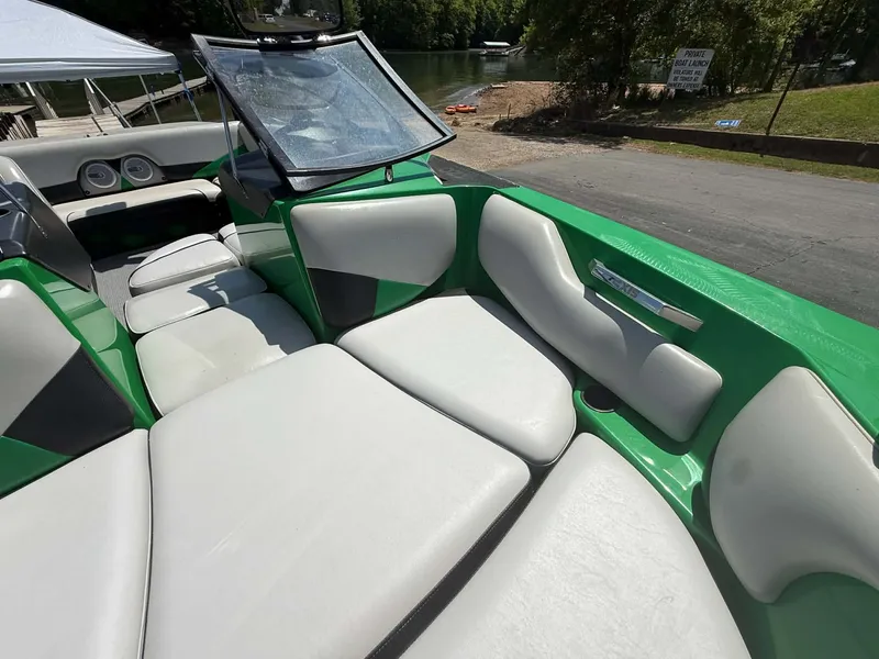 Slide: The Image of Axis Wake Research A20 2012 - 32