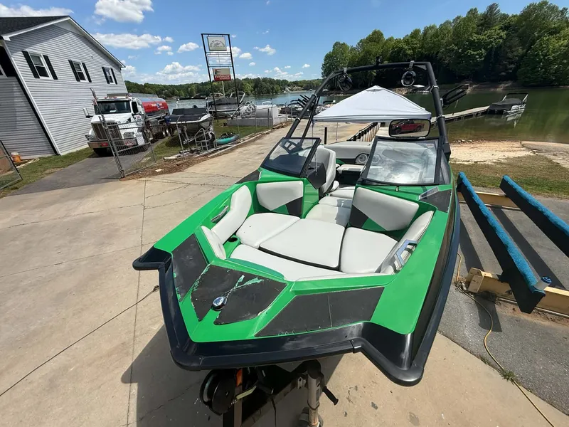 Slide: The Image of Axis Wake Research A20 2012 - 8