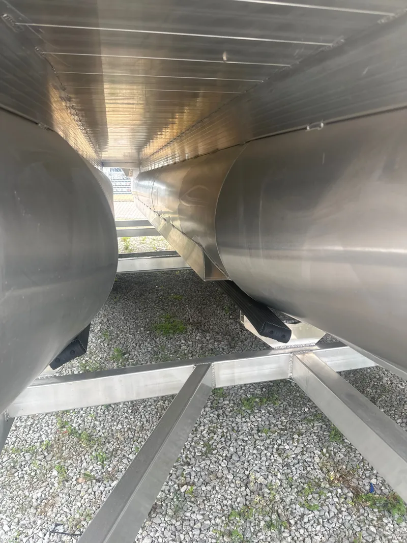 Slide: The Image of Veranda Vista 22F2+2 2026 - 6