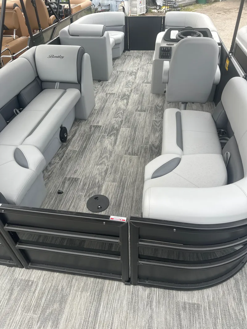 Slide: The Image of Bentley Pontoons Bolt 223 2026 - 6