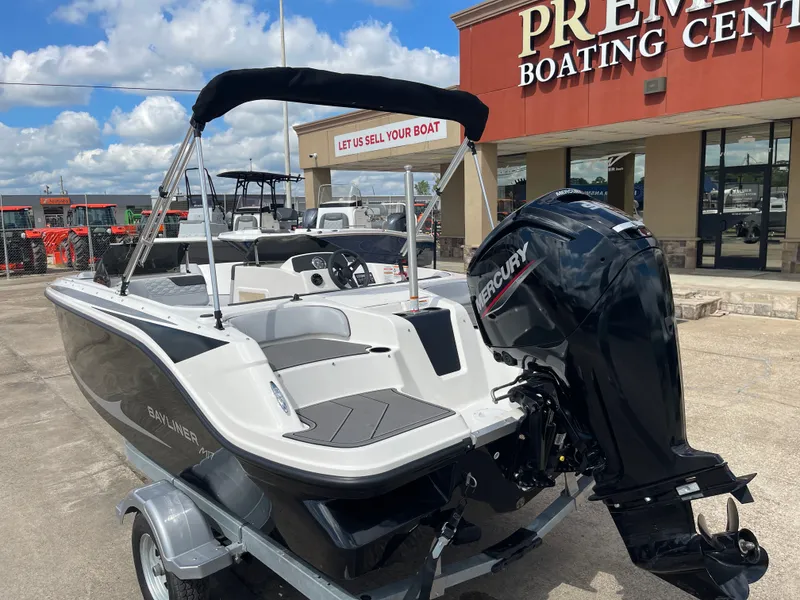 Slide: The Image of Bayliner 170EL 2024 - 10