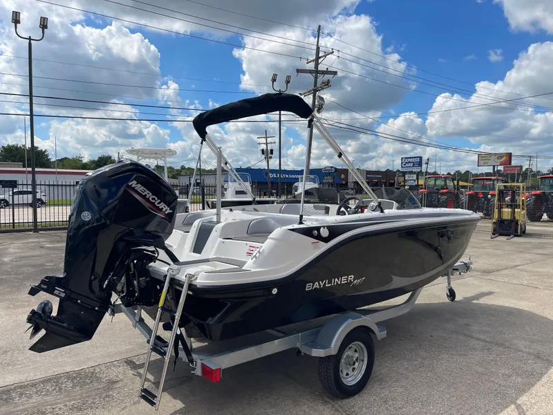 Slide: The Image of Bayliner 170EL 2024 - 8