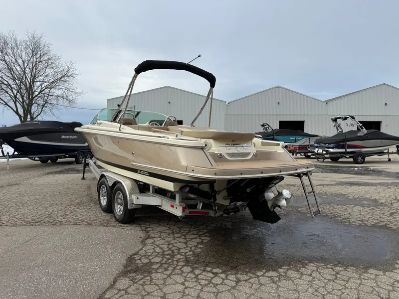 Slide: The Image of Chris-Craft Launch GT Electric 2023 - 4