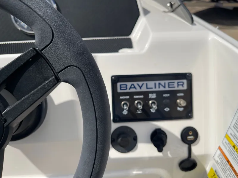 Slide: The Image of Bayliner 170EL 2024 - 31