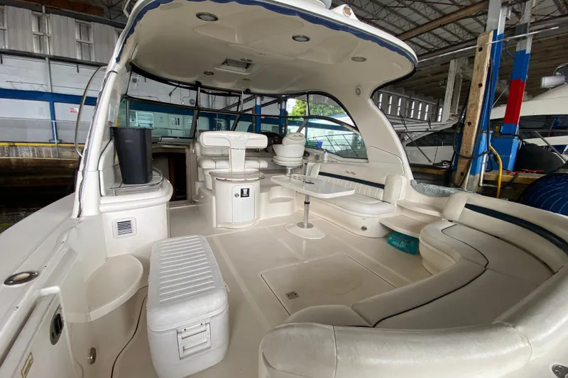 Slide: The Image of 2005 Sea Ray 500 Sundancer yacht interior with spacious seating and elegant design. - 25