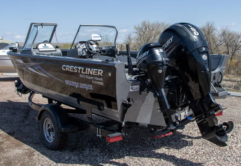 Slide: The Image of Crestliner 1850 Super Hawk 2016 - 6