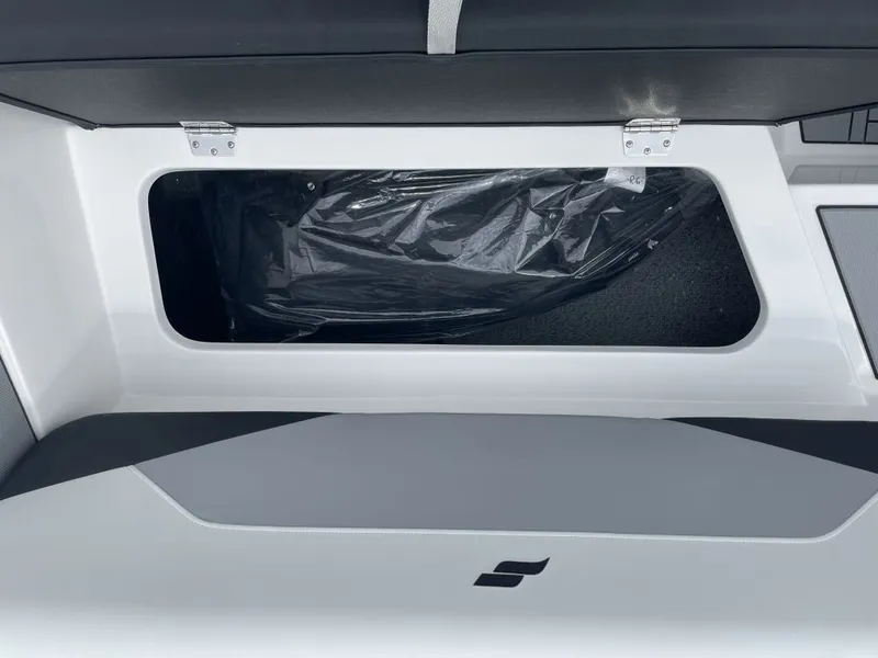 Slide: The Image of Starcraft SV 18 OB 2026 storage compartment with black cover. - 16