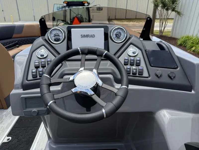Slide: The Image of 2026 Sylvan L-3 LZ DH helm with Simrad display. - 16