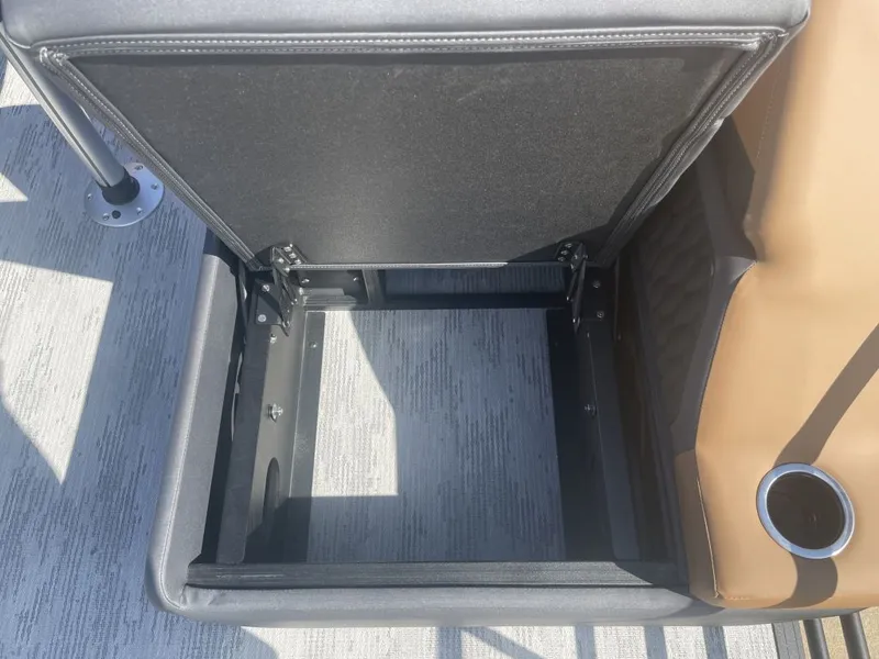 Slide: The Image of Sylvan L-3 LZ DH 2026 seat with storage and cup holder. - 25