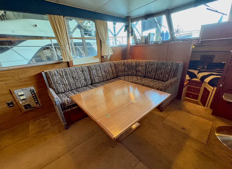 Slide: The Image of Tollycraft Tri-cabin 1979 - 10