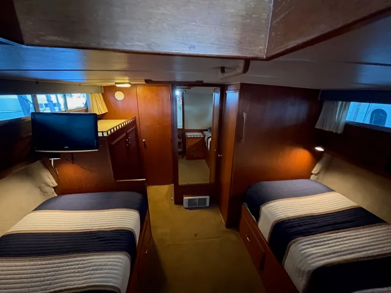 Slide: The Image of Tollycraft Tri-cabin 1979 - 20