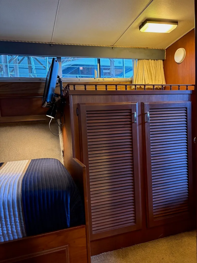 Slide: The Image of Tollycraft Tri-cabin 1979 - 21