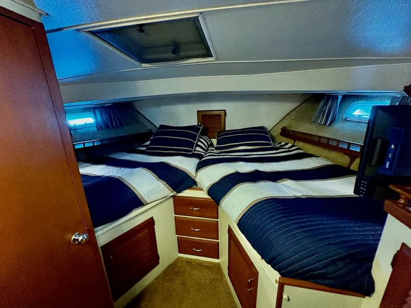 Slide: The Image of Tollycraft Tri-cabin 1979 - 24
