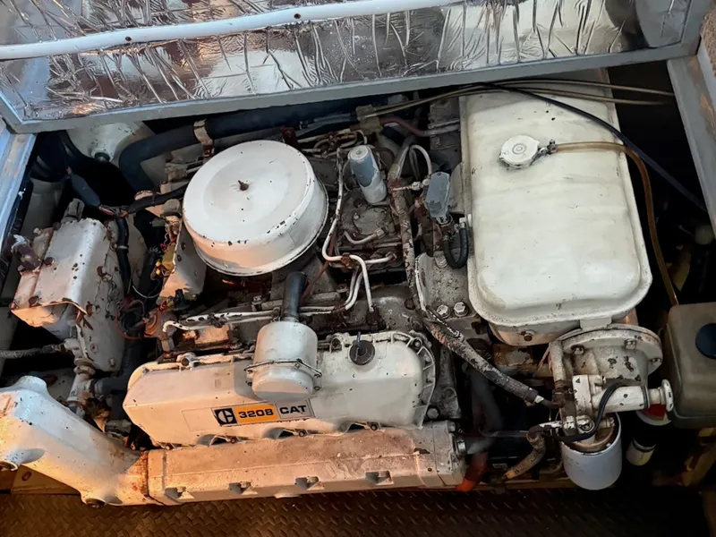 Slide: The Image of Tollycraft Tri-cabin 1979 - 31