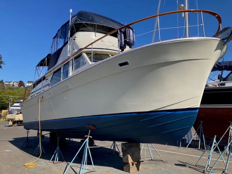 Slide: The Image of Tollycraft Tri-cabin 1979 - 34