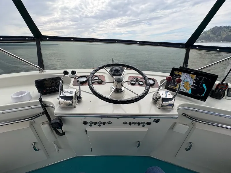 Slide: The Image of Tollycraft Tri-cabin 1979 - 5