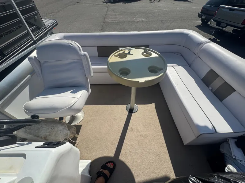 Slide: The Image of nivi Elete 2009 - 10