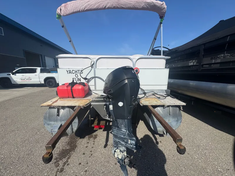 Slide: The Image of nivi Elete 2009 - 6