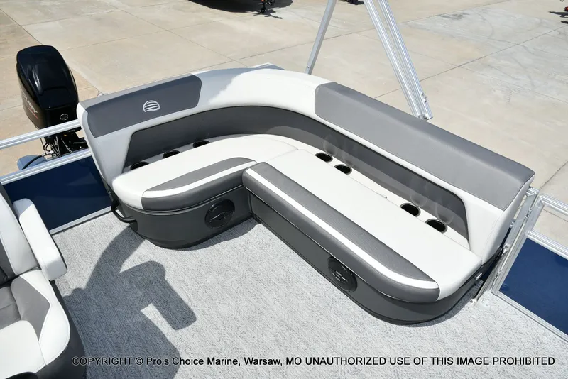 Slide: The Image of Sun Tracker Bass Buggy 16 XL Select 2026 - 44