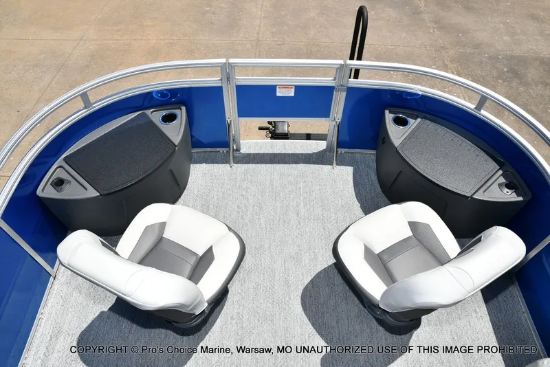 Slide: The Image of Sun Tracker Fishin' Barge 20 DLX 2026 - 13