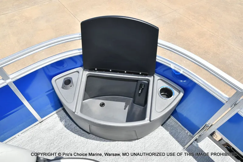 Slide: The Image of Sun Tracker Fishin' Barge 20 DLX 2026 - 31