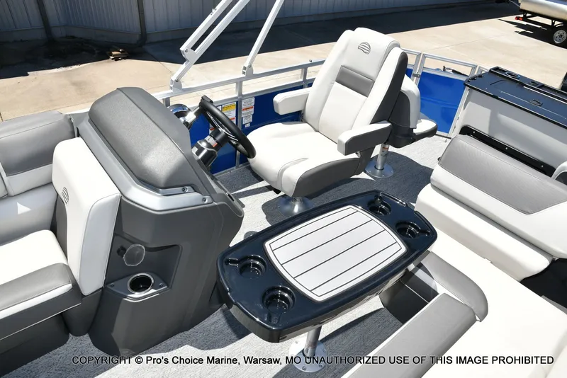 Slide: The Image of Sun Tracker Fishin' Barge 20 DLX 2026 - 40