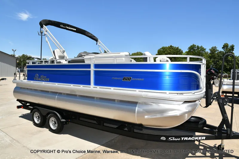 Slide: The Image of Sun Tracker Fishin' Barge 20 DLX 2026 - 75