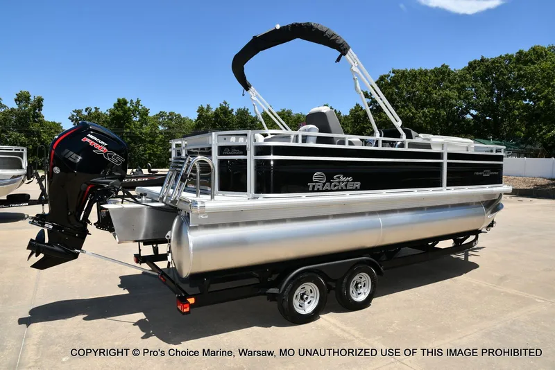 Slide: The Image of Sun Tracker Fishin' Barge 20 DLX 2026 - 16