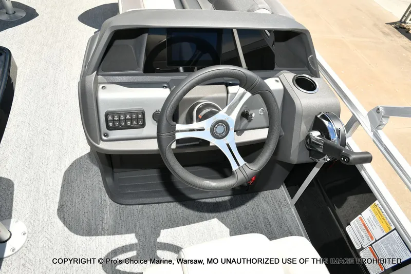 Slide: The Image of Sun Tracker Fishin' Barge 20 DLX 2026 - 46