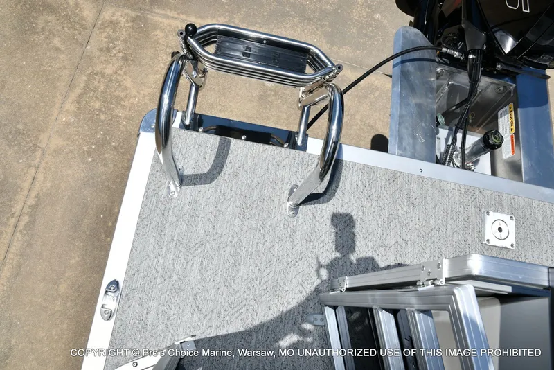 Slide: The Image of Sun Tracker Fishin' Barge 20 DLX 2026 - 58