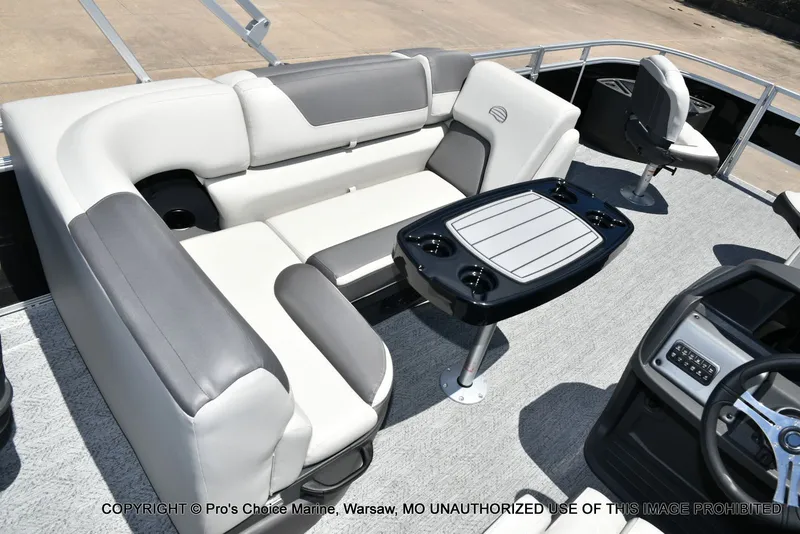 Slide: The Image of Sun Tracker Fishin' Barge 20 DLX 2026 - 65