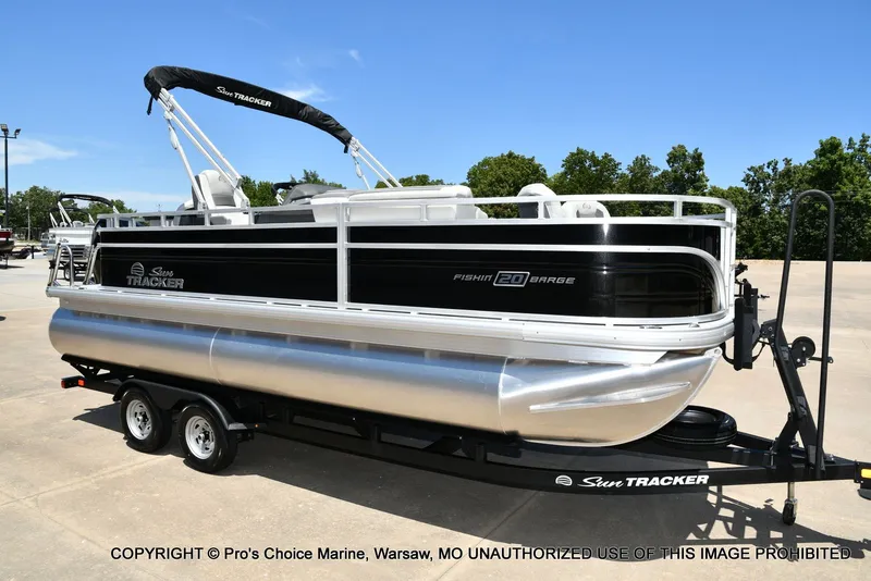 Slide: The Image of Sun Tracker Fishin' Barge 20 DLX 2026 - 73