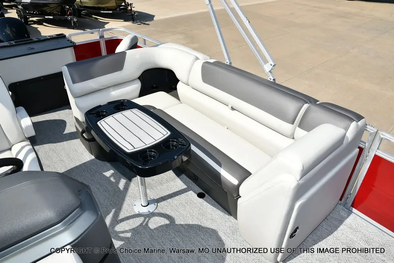 Slide: The Image of Sun Tracker FISHIN' BARGE 22 DLX w/150HP Mercury 4 Stroke 2026 - 9