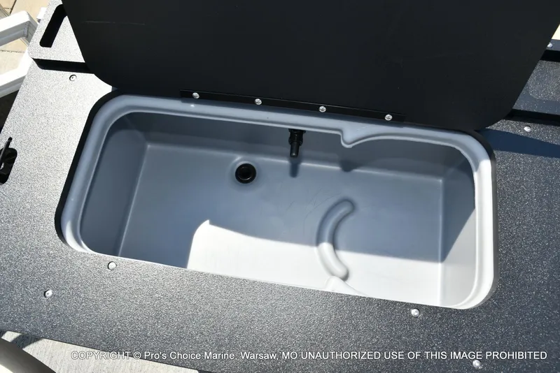 Slide: The Image of Sun Tracker FISHIN' BARGE 22 DLX w/150HP Mercury 4 Stroke 2026 - 52