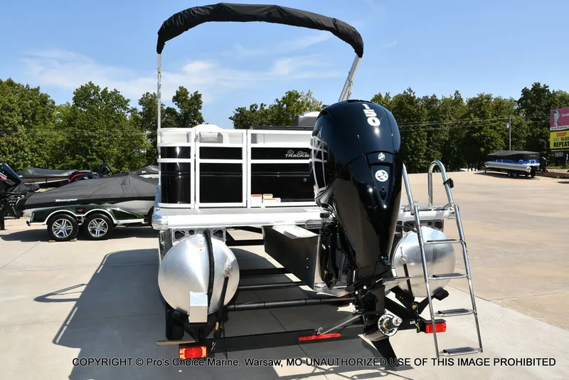 Slide: The Image of Sun Tracker FISHIN' BARGE 22 DLX w/150HP Mercury 4 Stroke 2026 - 98