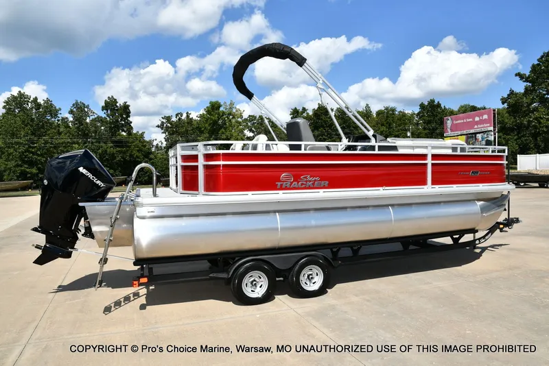 Slide: The Image of Sun Tracker Fishin' Barge 22 XP3 Tri-Toon w/200HP 2026 - 16