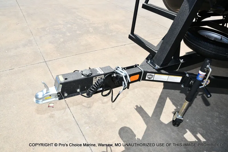 Slide: The Image of Sun Tracker Fishin' Barge 22 XP3 Tri-Toon w/200HP 2026 - 23