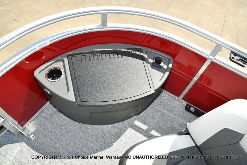 Slide: The Image of Sun Tracker Fishin' Barge 22 XP3 Tri-Toon w/200HP 2026 - 29