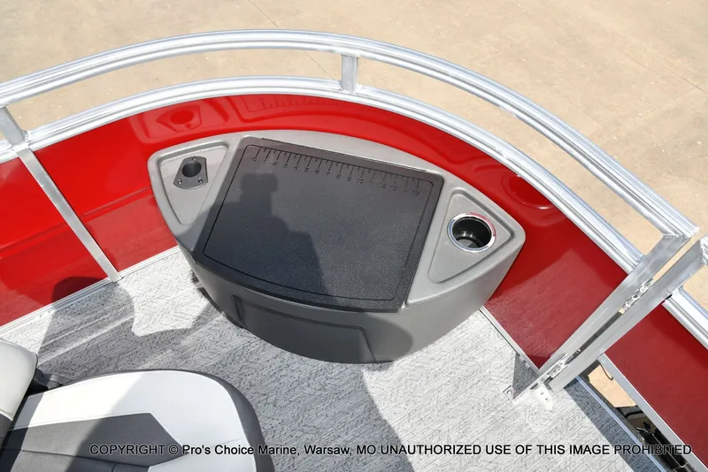 Slide: The Image of Sun Tracker Fishin' Barge 22 XP3 Tri-Toon w/200HP 2026 - 34