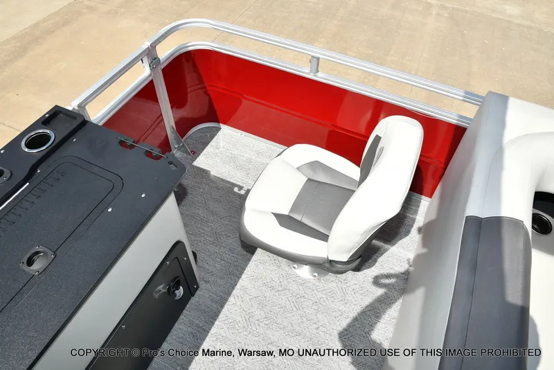 Slide: The Image of Sun Tracker Fishin' Barge 22 XP3 Tri-Toon w/200HP 2026 - 56