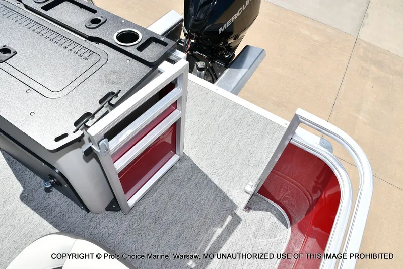 Slide: The Image of Sun Tracker Fishin' Barge 22 XP3 Tri-Toon w/200HP 2026 - 58