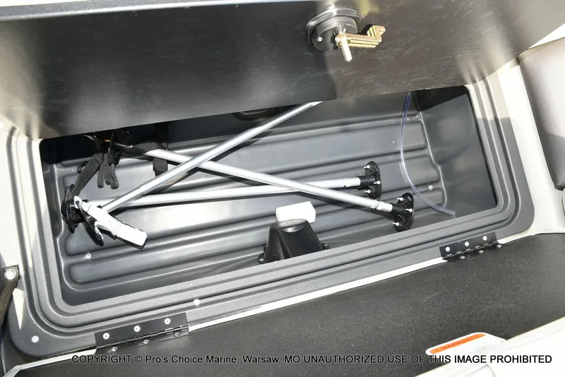 Slide: The Image of Sun Tracker Fishin' Barge 22 XP3 Tri-Toon w/200HP 2026 - 79