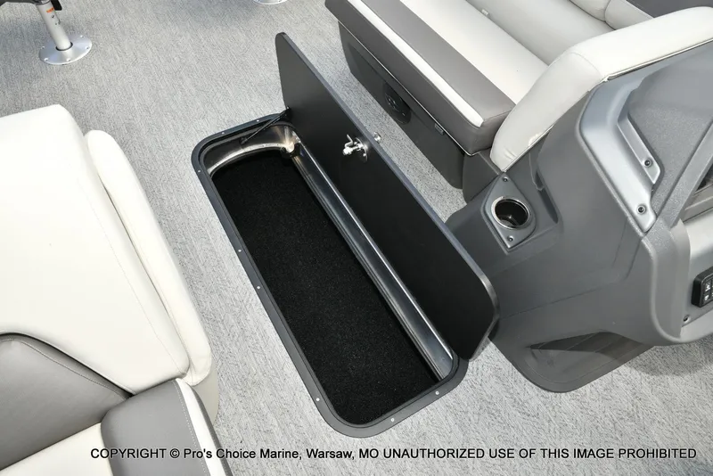 Slide: The Image of Sun Tracker Fishin' Barge 22 XP3 Tri-Toon w/200HP 2026 - 82