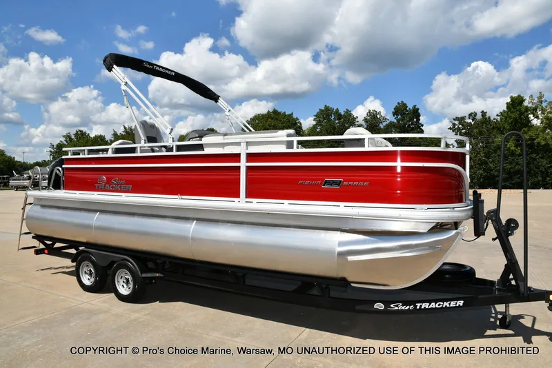 Slide: The Image of Sun Tracker Fishin' Barge 22 XP3 Tri-Toon w/200HP 2026 - 94