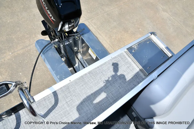 Slide: The Image of Sun Tracker Party Barge 16 2026 - 32