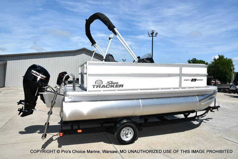 Slide: The Image of Sun Tracker Party Barge 16 2026 - 14