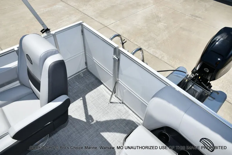 Slide: The Image of Sun Tracker Party Barge 16 2026 - 30