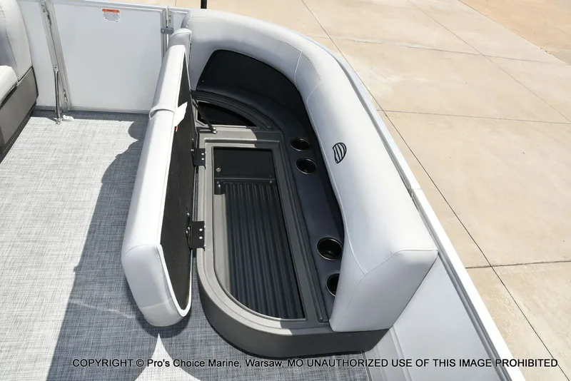 Slide: The Image of Sun Tracker Party Barge 16 2026 - 44