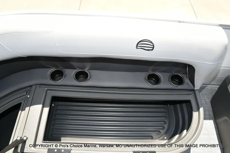 Slide: The Image of Sun Tracker Party Barge 16 2026 - 45