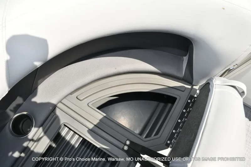 Slide: The Image of Sun Tracker Party Barge 16 2026 - 51